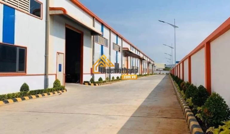 product/khucongnghiep/long-an/can-giuoc/cho-thue-kho-1000m2-10000m2-kcn-long-hau-can-giuoc-long-an-1.webp