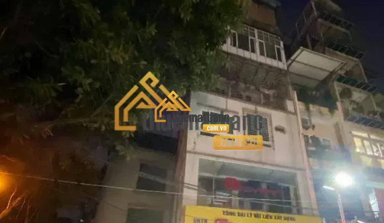 product/matbang/ha_noi/4_quan_dong_da/dong-images-29-1-2024/cho-thue-mat-bang-2-tang-cat-linh-mt-6m-mat-duong-mat-ngo-1.webp