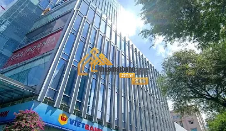 product/vanphong/tp-ho-chi-minh/quan-3/dong-img-1-3-2024/cho-thue-van-phong-tron-goi-tai-lim-2-tower-quan-3-1.webp