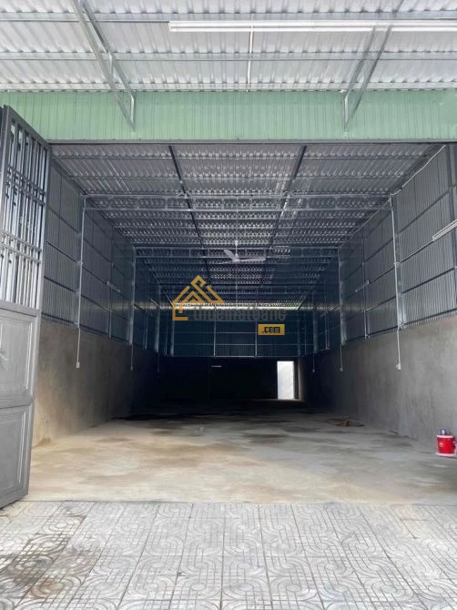 product/khoxuong/can-tho/quan-ninh-kieu/kho-xuong-154m2-con-khuong-can-tho-ngang-7m-moi-100-1.webp