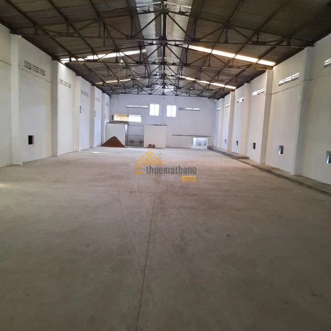 product/khoxuong/tp-ho-chi-minh/quan-tan-phu/cho-thue-kho-xuong-700m2-gan-nga-tu-bon-xa-tai-duong-phan-anh-tan-phu-1.webp