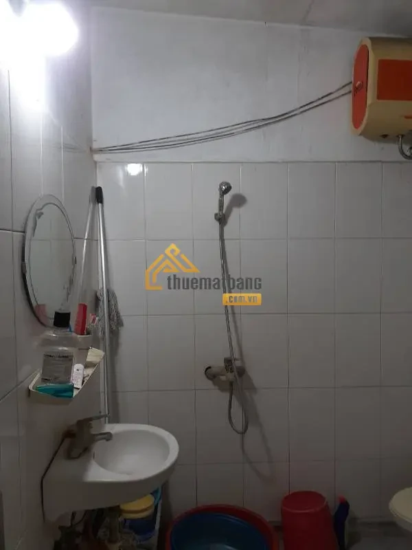 product/matbang/ha_noi/6_quan_hai_ba_trung/dong-images-30-1-2024/an-uong-vp-may-tinh-14m2-19m2-8tr-ta-quang-buu-bach-khoa-1.webp