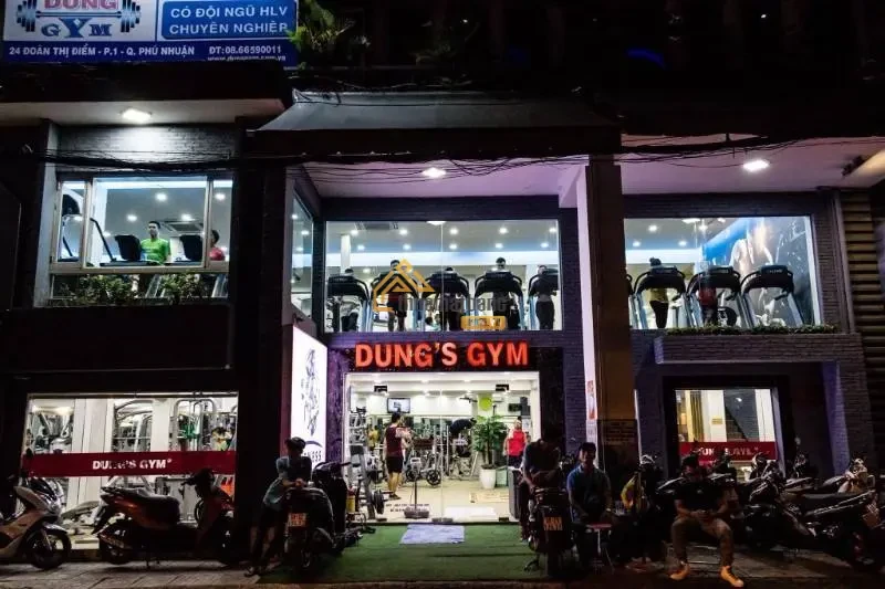 product/matbang/tp-ho-chi-minh/quan-phu-nhuan/dong-images-19-1-2024/cho-thue-mat-tien-doan-thi-diem-dien-tich-be-ngang-sieu-to-khung-lo-1.webp