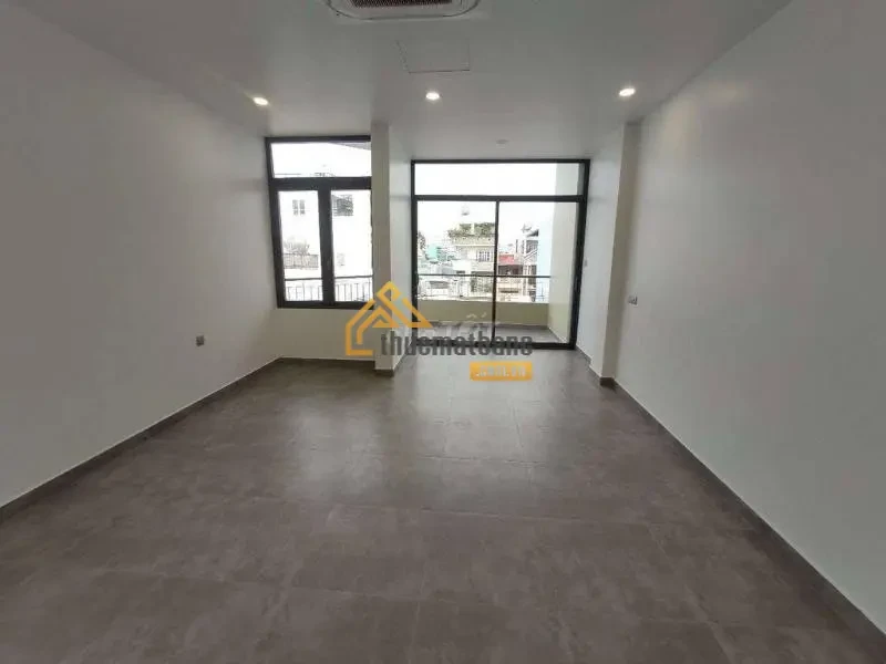 product/matbang/tp-ho-chi-minh/quan-phu-nhuan/dong-images-22-1-2024/cho-thue-nha-nguyen-can-mat-tien-299-phan-xich-long-pn-1.webp
