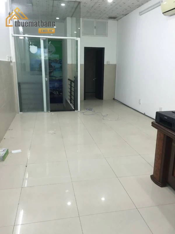 product/matbang/tp-ho-chi-minh/quan5/dong-images-11-1-2024/chinh-chu-cho-thue-nha-mat-tien-duong-hung-vuong-1.webp