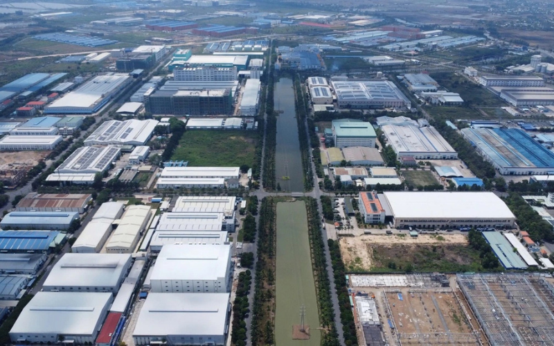 Cơ hội và thách thức của doanh nghiệp khi tham gia đầu tư khu công nghiệp khu kinh tế