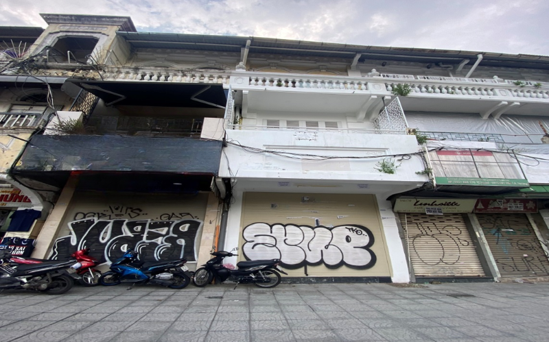 Mặt bằng bị bỏ trống vì giá cao