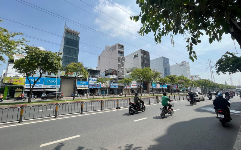 Đường Kinh Dương Vương là tuyến đường quan trọng